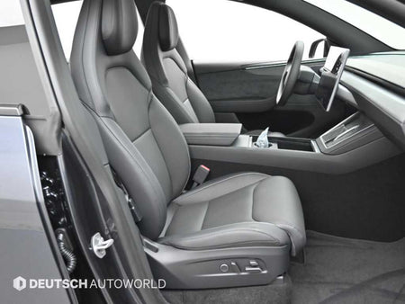 Tesla Model Y — photo 10