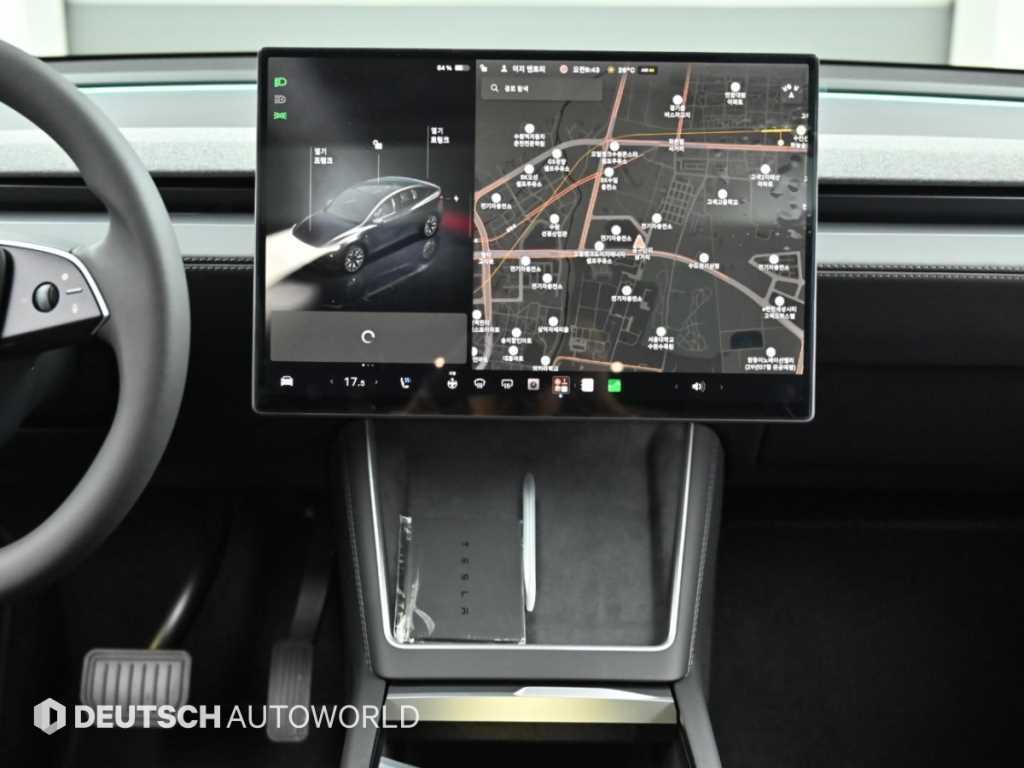 Tesla Model Y — photo 14