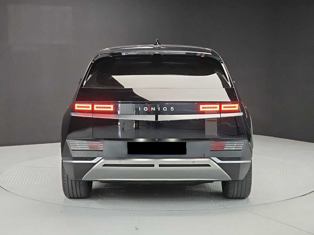Hyundai Ioniq5 — photo 03