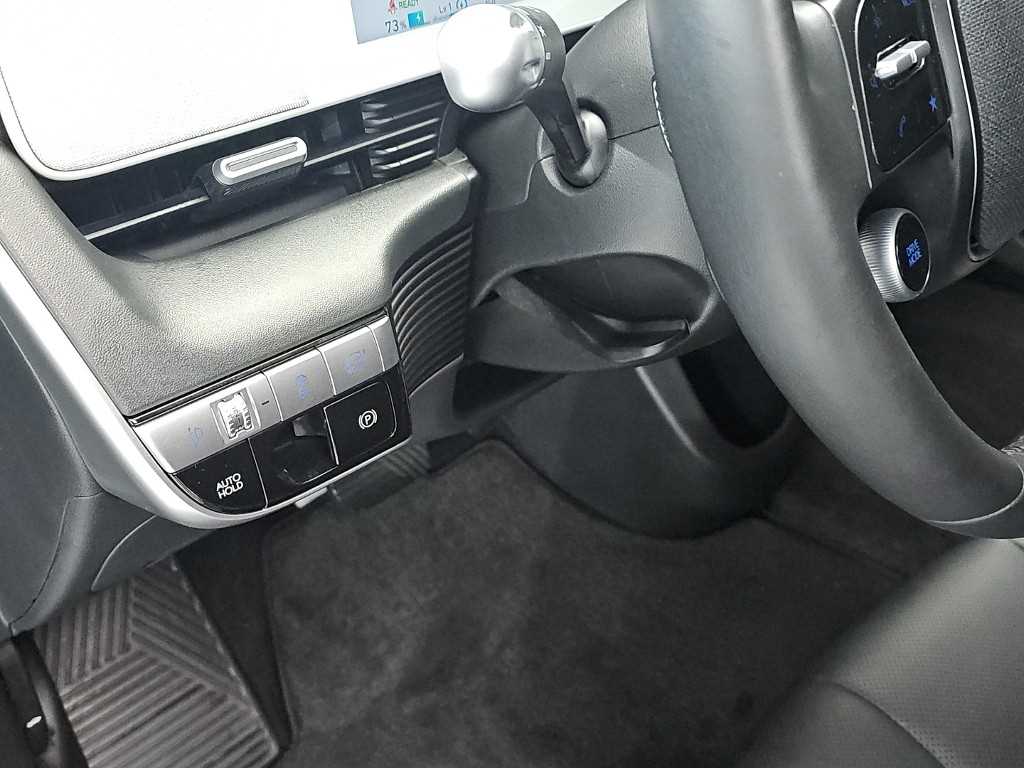 Hyundai Ioniq5 — photo 16