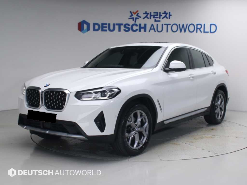 BMW X4 — photo 01