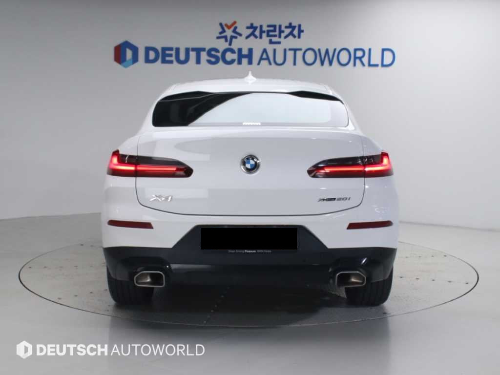 BMW X4 — photo 04