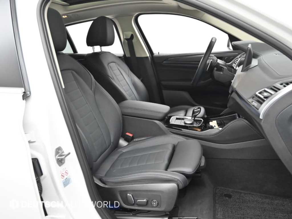 BMW X4 — photo 10