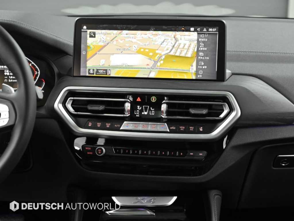 BMW X4 — photo 14
