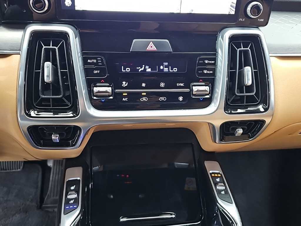 Kia Sorento — photo 10