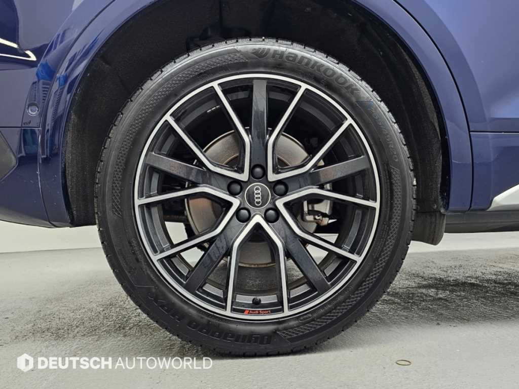 Audi Q5 — photo 05