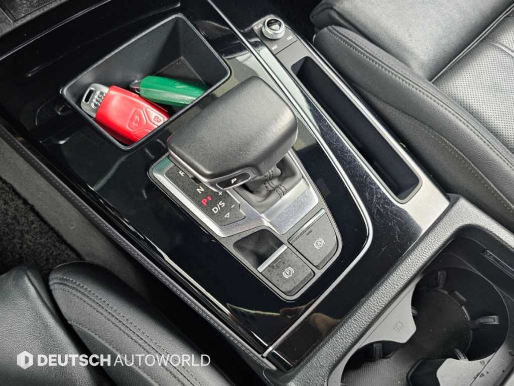 Audi Q5 — photo 09