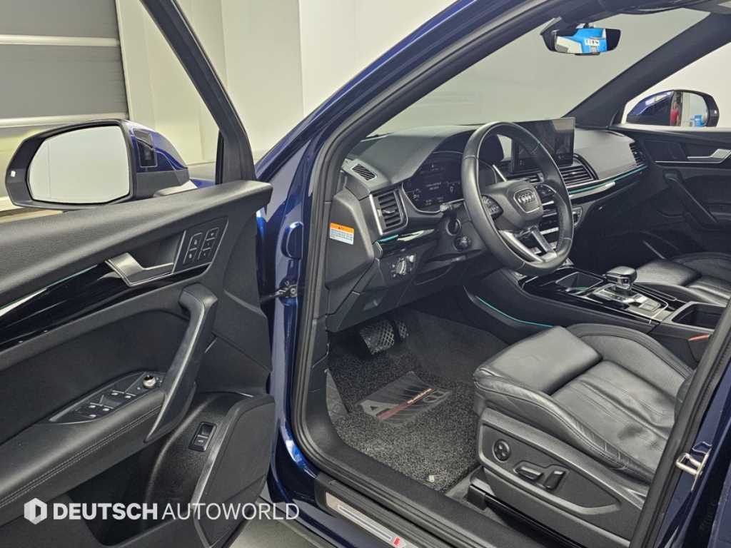 Audi Q5 — photo 11