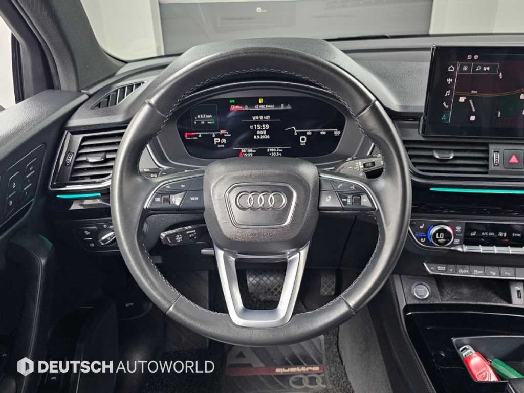 Audi Q5 — photo 13