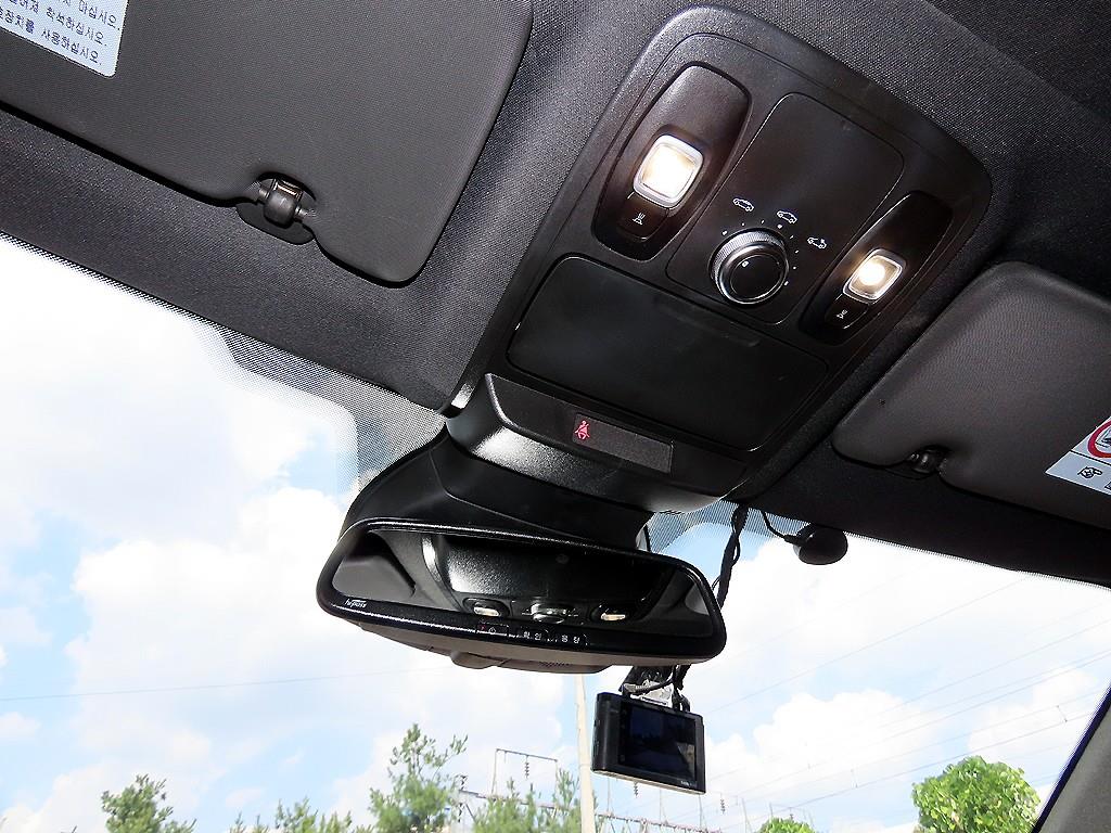 RENAULT SM6 — photo 16