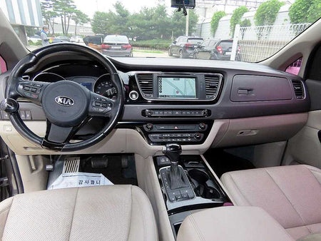 Kia Carnival — photo 08