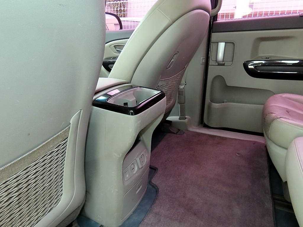 Kia Carnival — photo 17