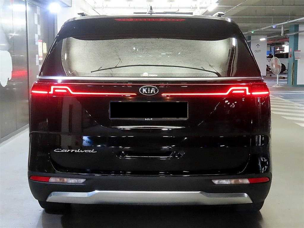 Kia Carnival — photo 05