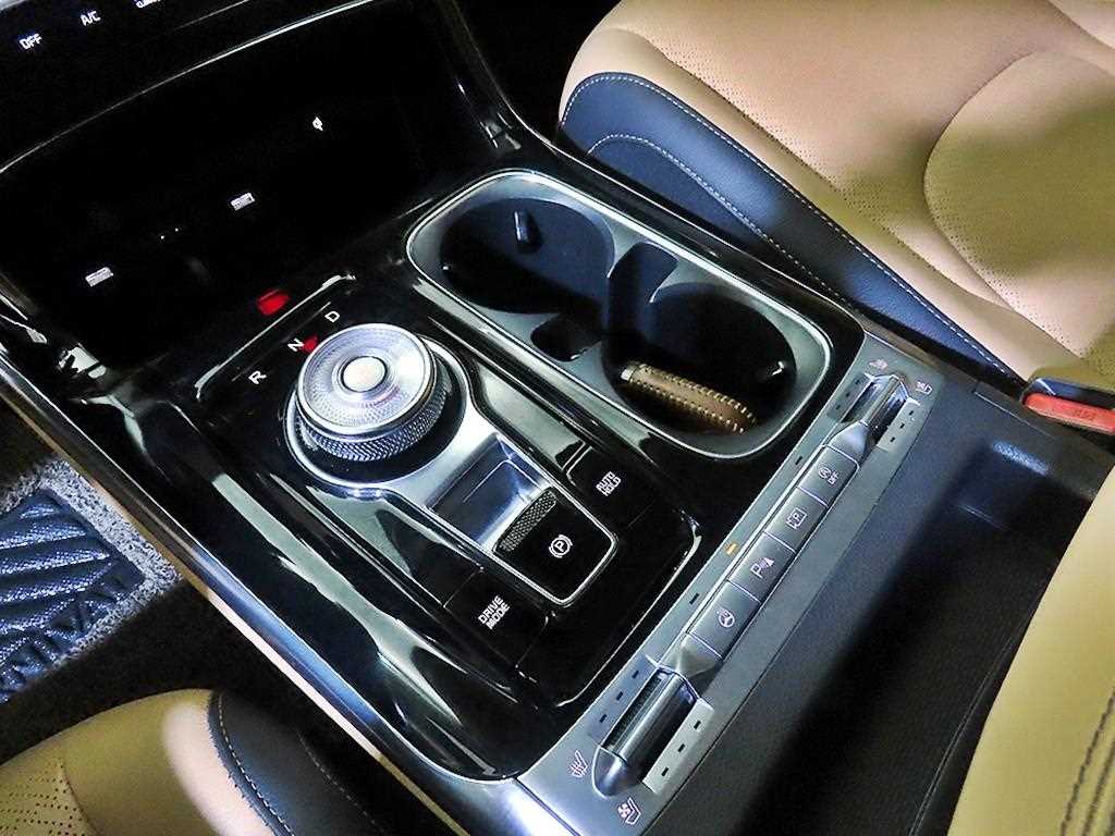 Kia Carnival — photo 12