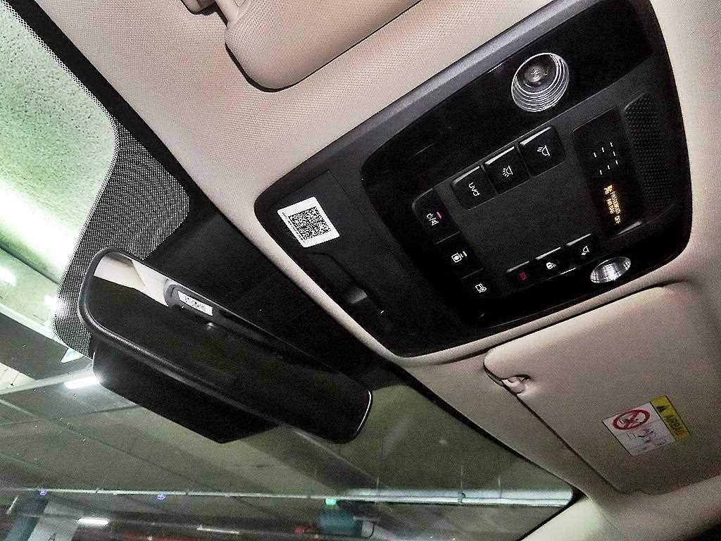 Kia Carnival — photo 13