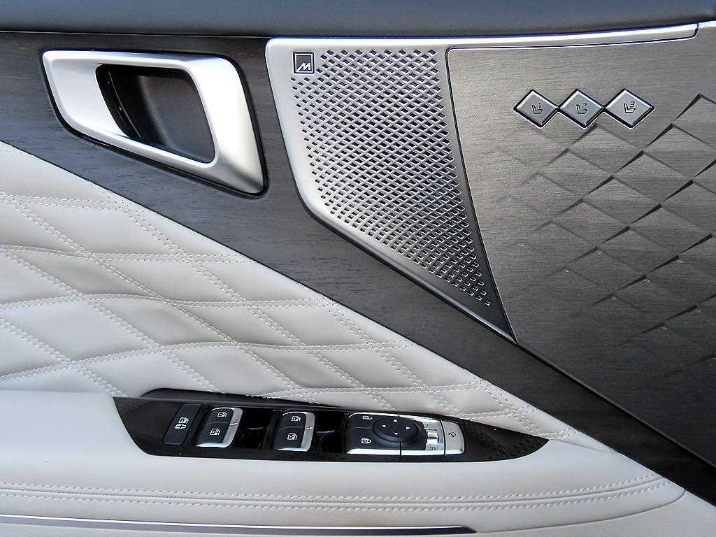 Kia K8 — photo 12