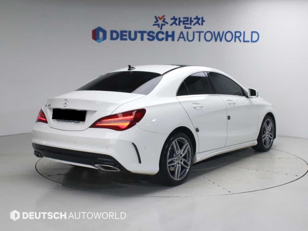 Mercedes-Benz CLA-Class — photo 02