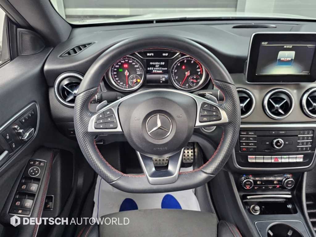 Mercedes-Benz CLA-Class — photo 13