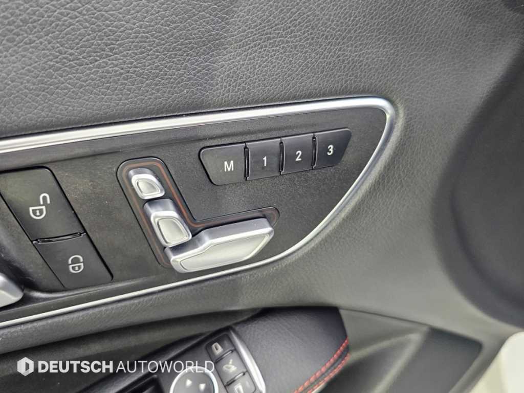 Mercedes-Benz CLA-Class — photo 16
