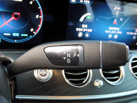 Mercedes-Benz E-Class — photo 11