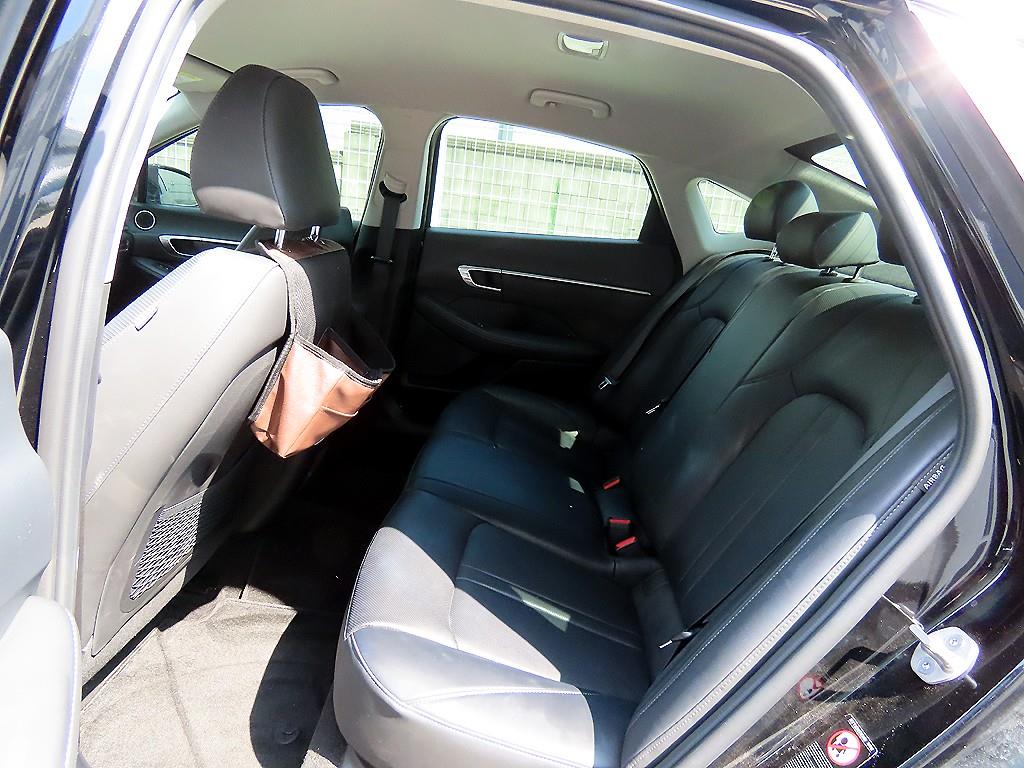 Hyundai Sonata — photo 06