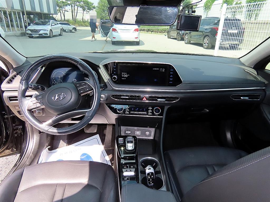 Hyundai Sonata — photo 07