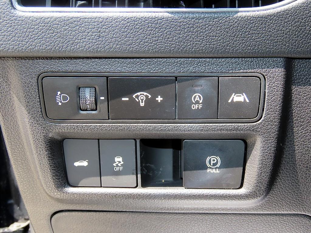 Hyundai Sonata — photo 12