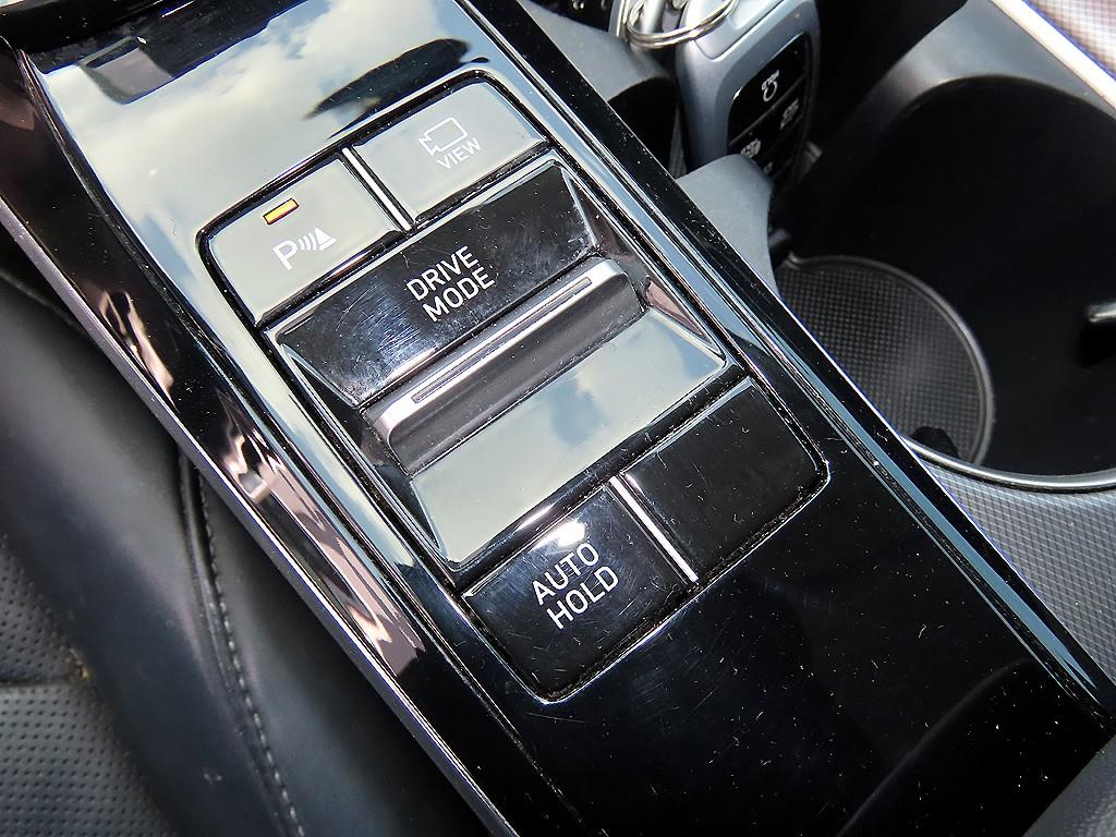 Hyundai Sonata — photo 13