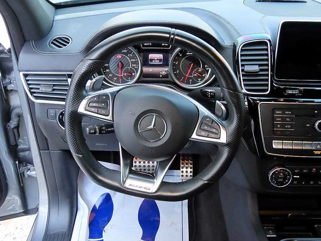 Mercedes-Benz GLE-Class — photo 08