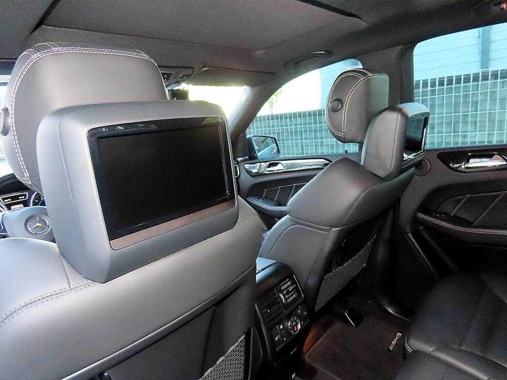 Mercedes-Benz GLE-Class — photo 13