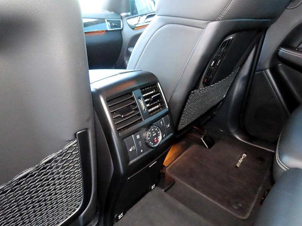 Mercedes-Benz GLE-Class — photo 14