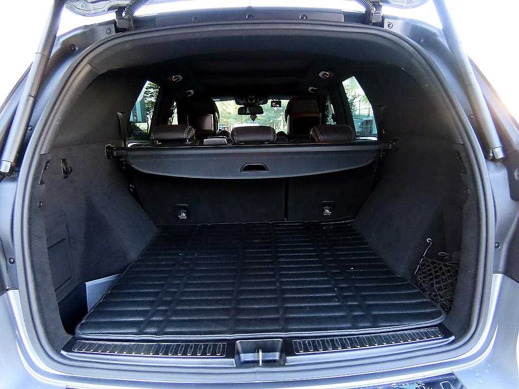 Mercedes-Benz GLE-Class — photo 16