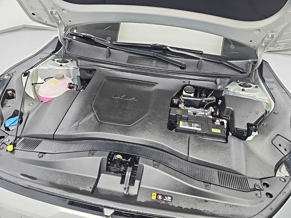 Kia EV4 — photo 06