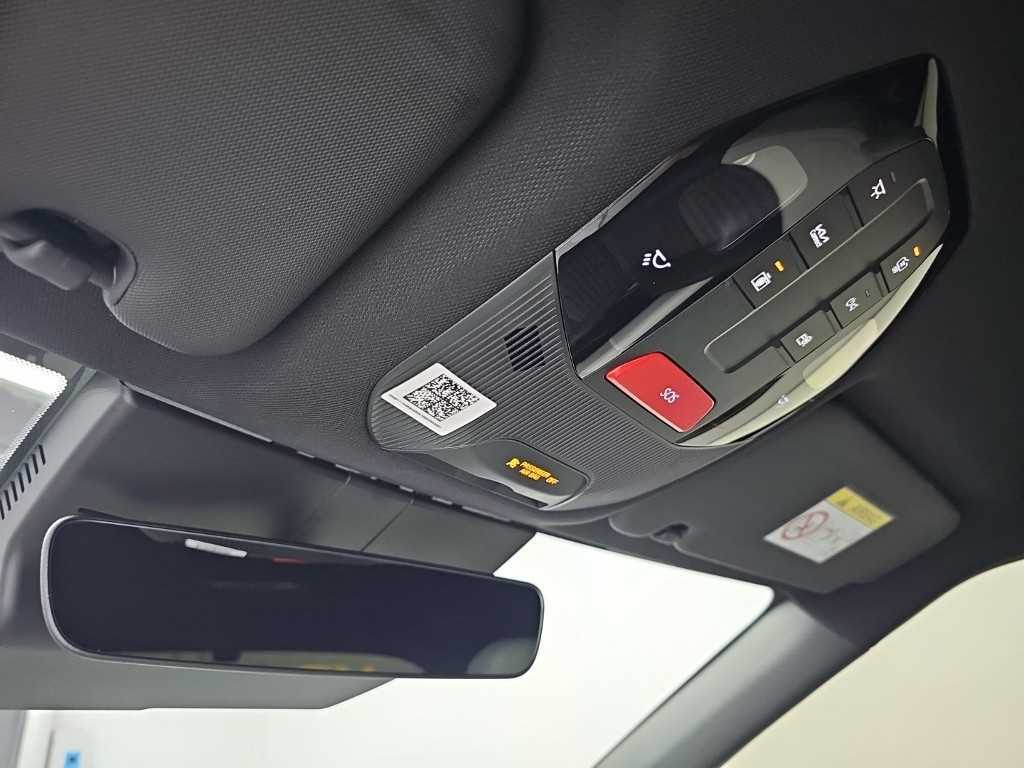 Kia EV4 — photo 17