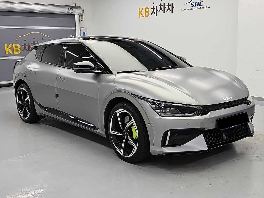 Kia EV6 — photo 04