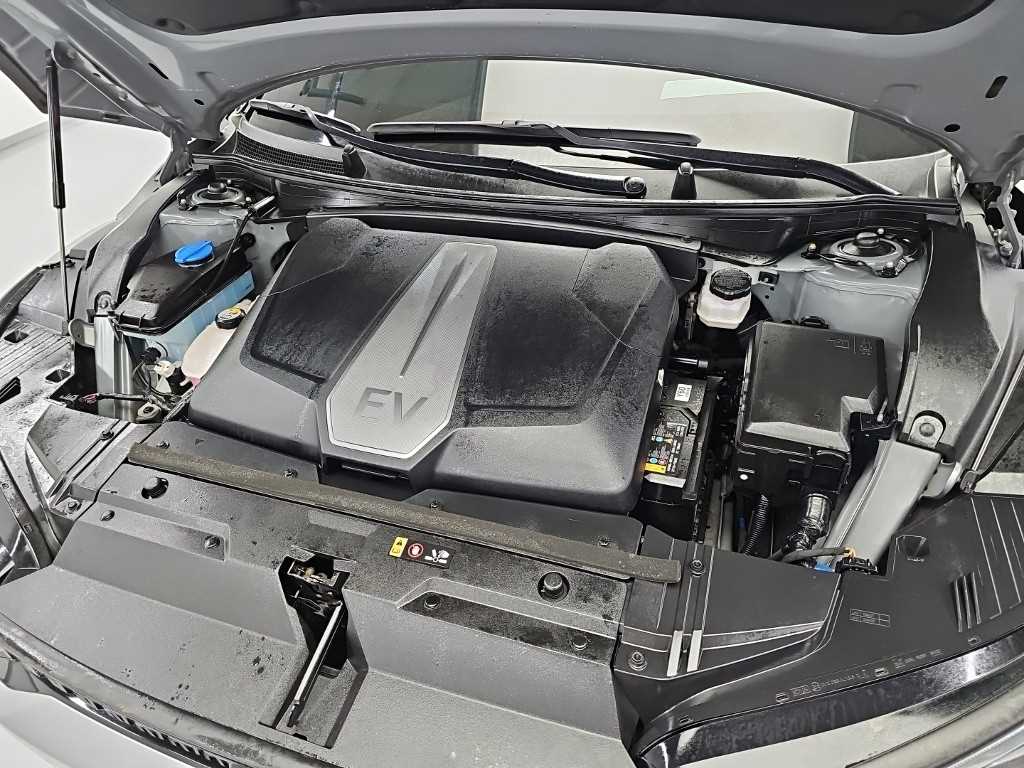 Kia EV6 — photo 05
