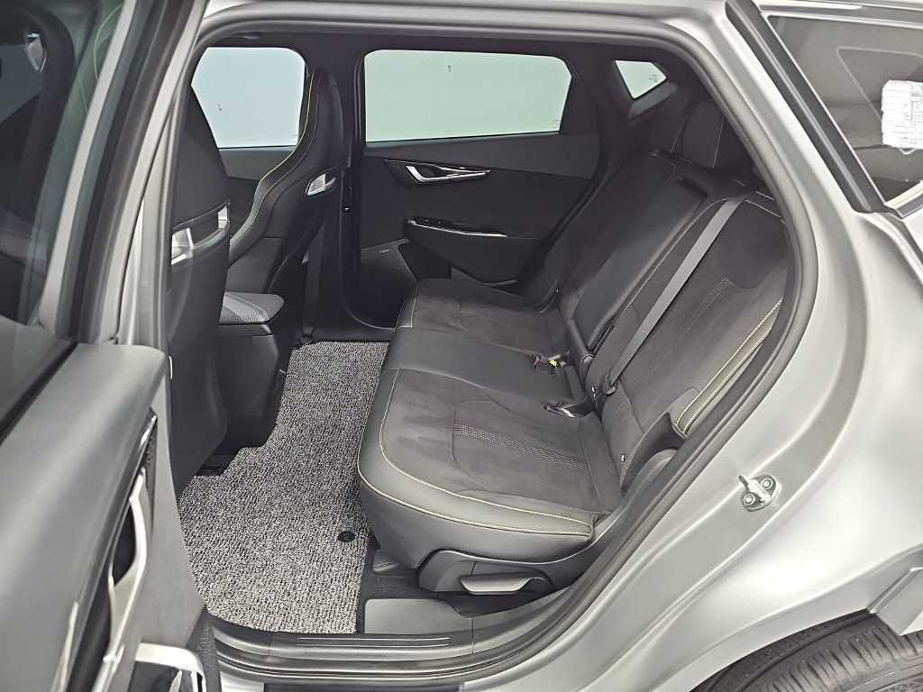 Kia EV6 — photo 12