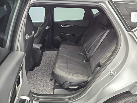 Kia EV6 — photo 12