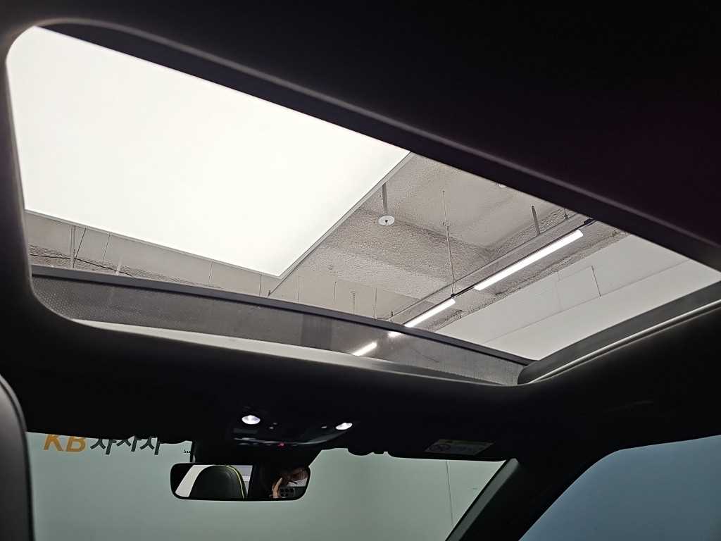 Kia EV6 — photo 14
