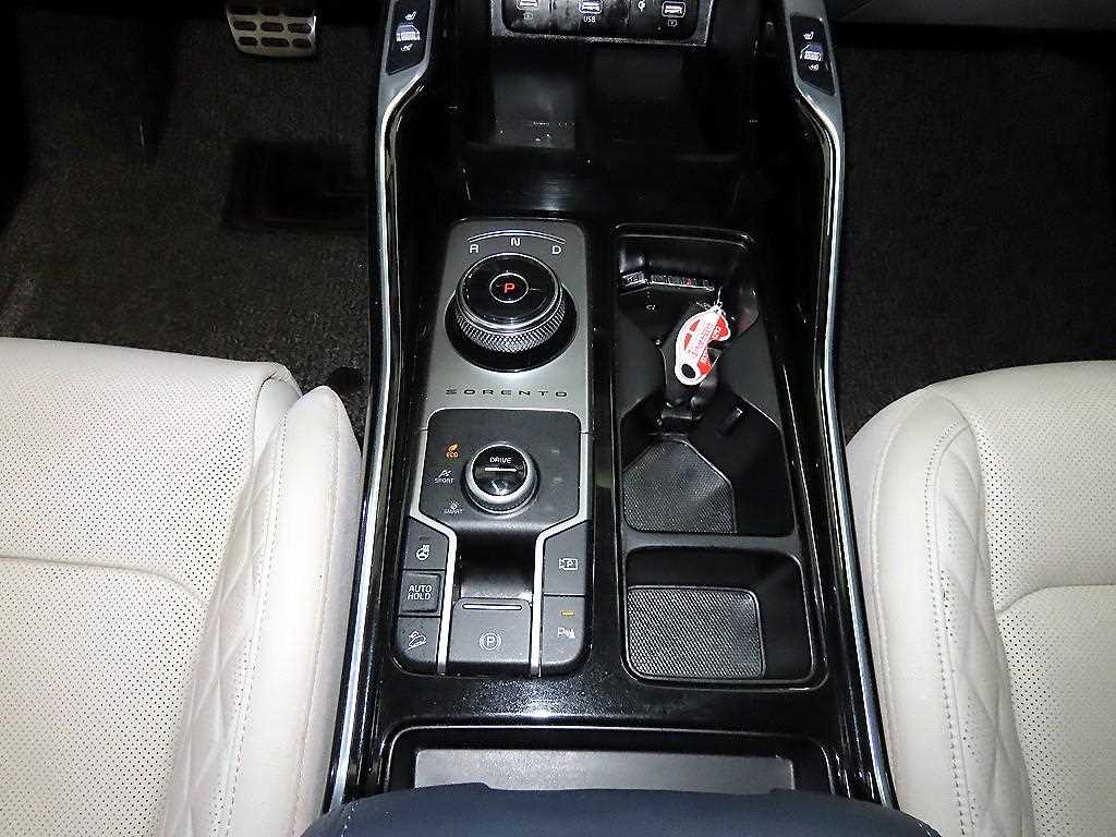 Kia Sorento — photo 12
