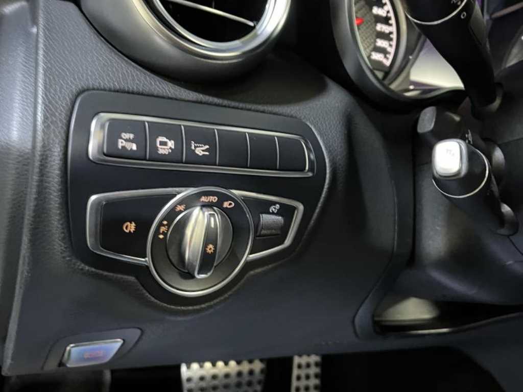 Mercedes-Benz C-Class — photo 14