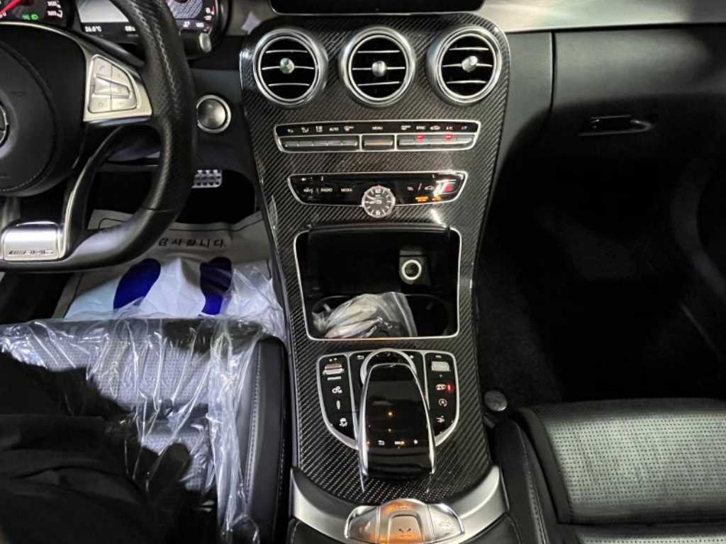 Mercedes-Benz C-Class — photo 17