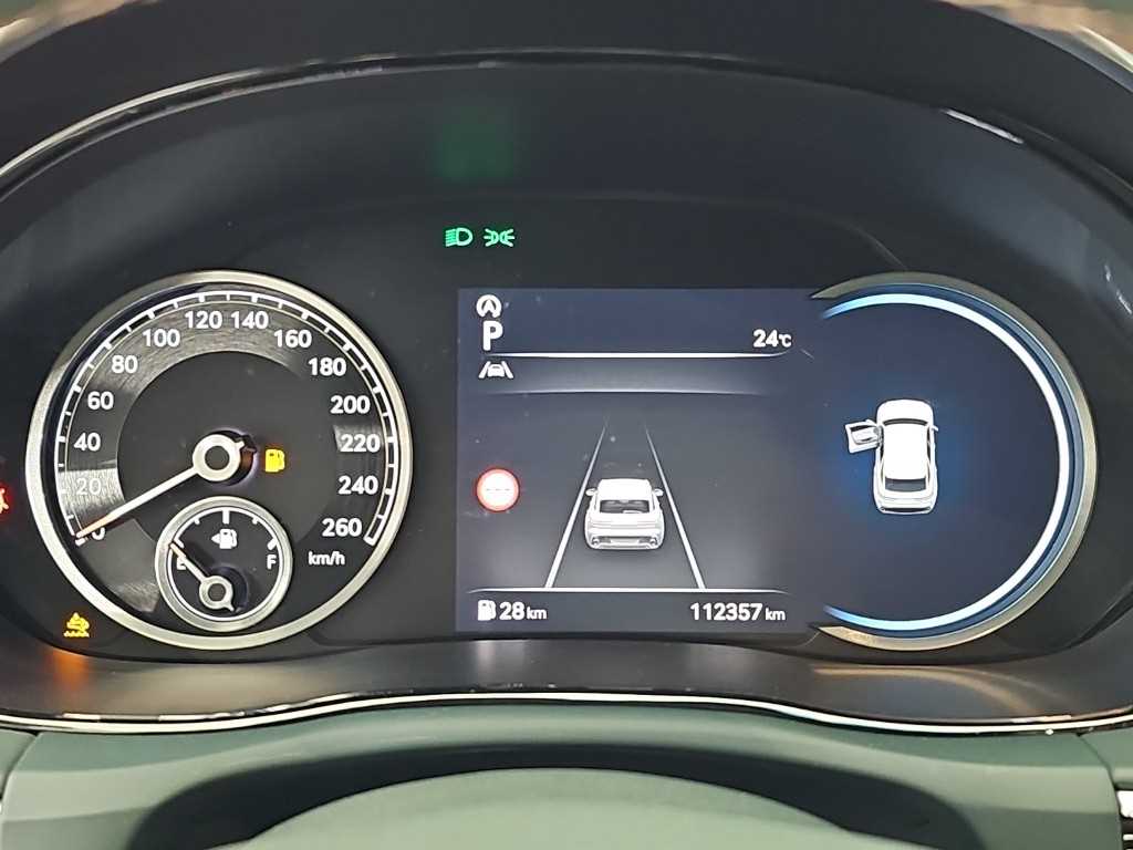 Genesis GV70 — photo 06