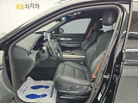 Genesis GV70 — photo 11