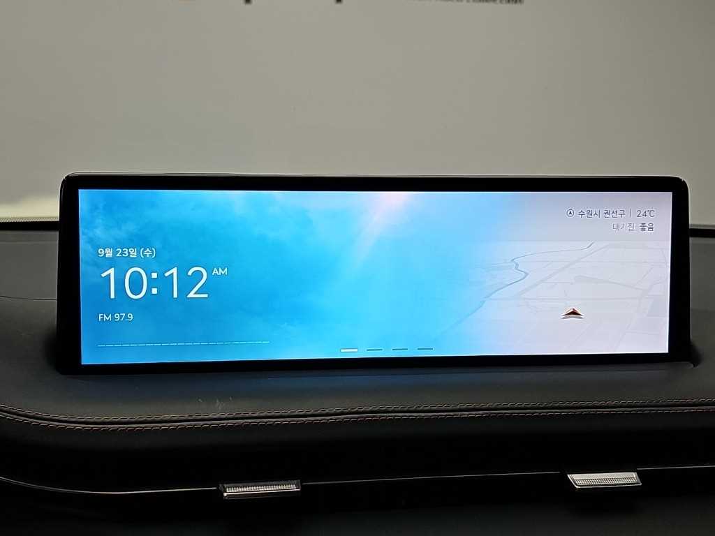 Genesis GV70 — photo 15