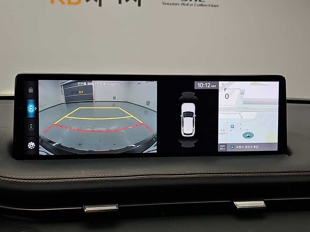 Genesis GV70 — photo 16