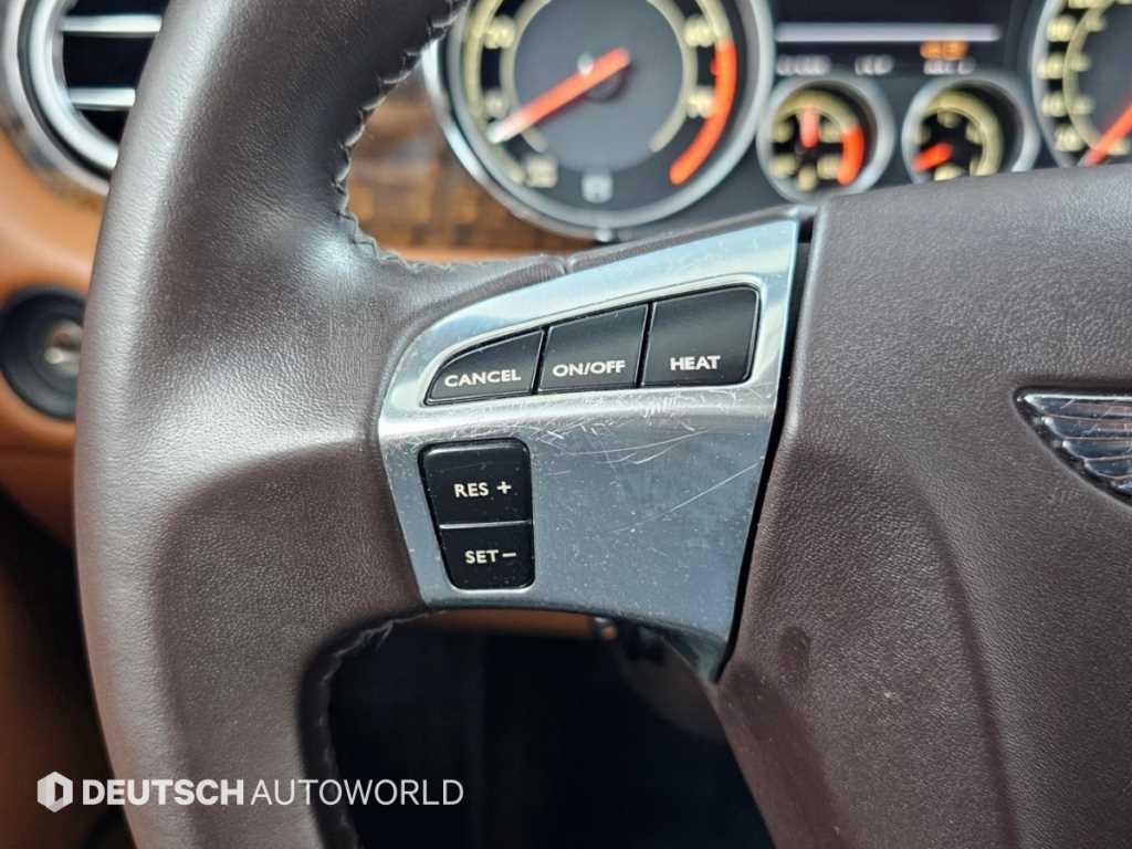 Bentley Continental — photo 17