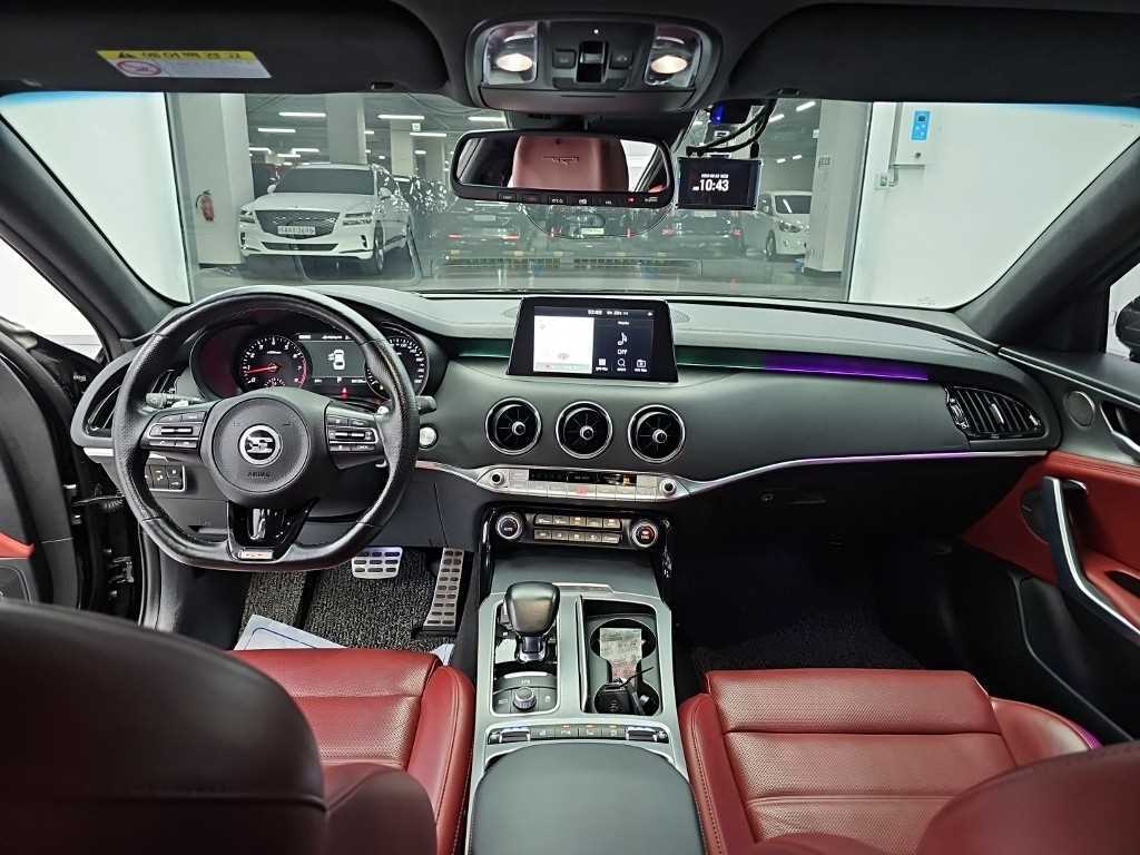 Kia Stinger — photo 01