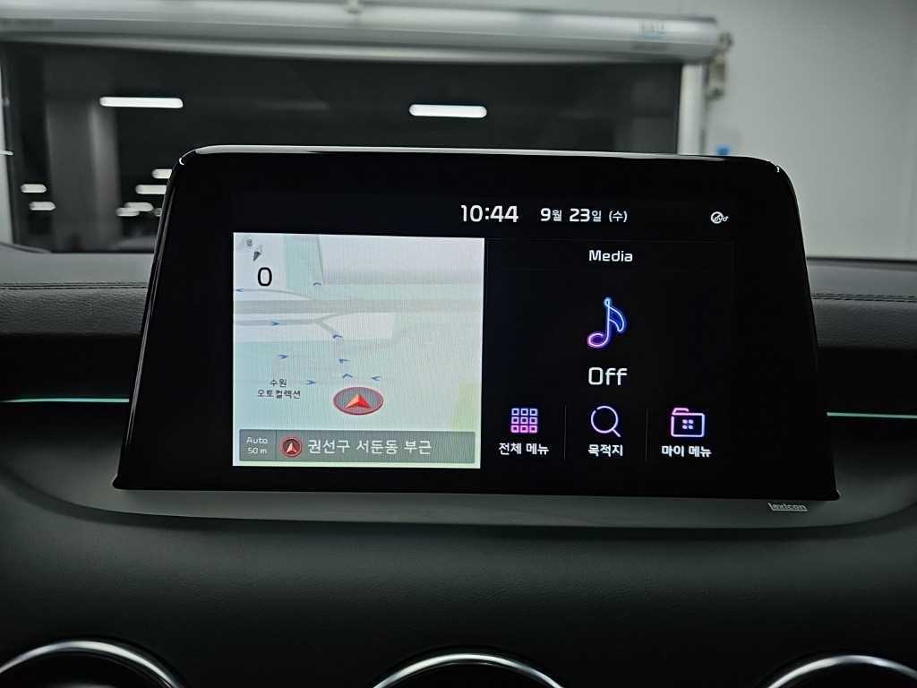 Kia Stinger — photo 16