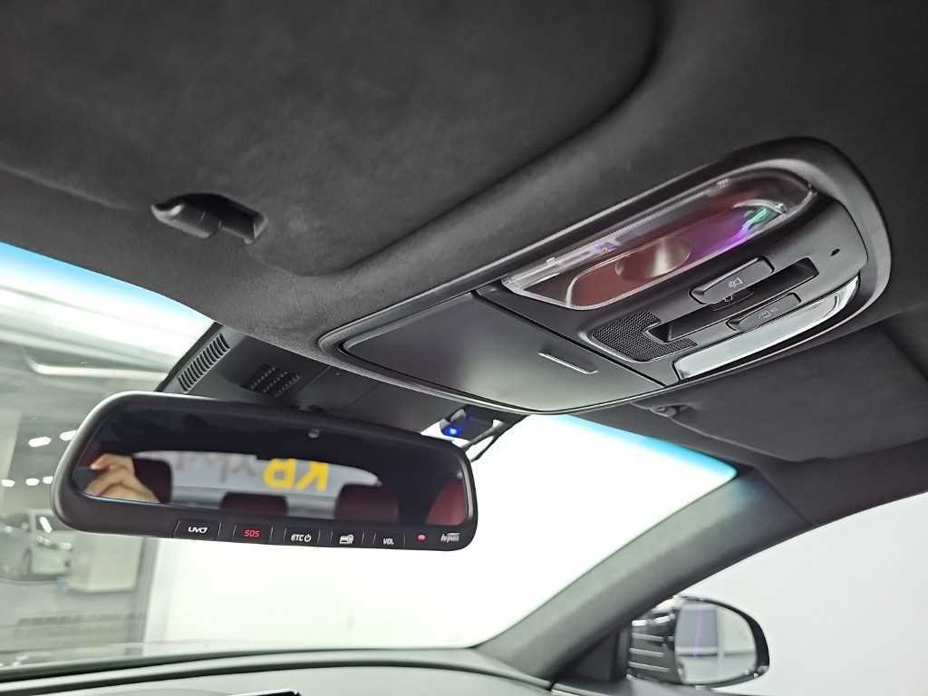 Kia Stinger — photo 18